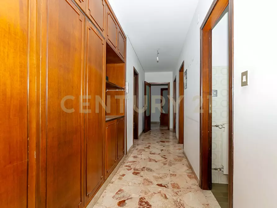 Immagine 35 di Quadrilocale in vendita  in Via Vincenzo Giuffrida 203 a Catania