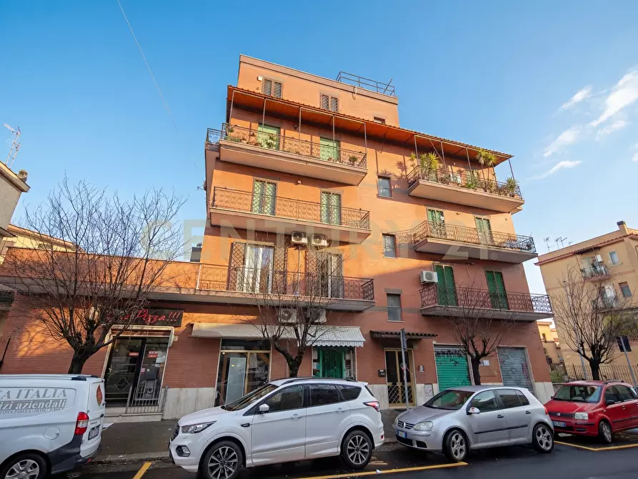 Immagine 31 di Bilocale in vendita  in Via Enrico Bondi 294 a Roma