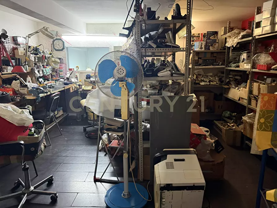 Immagine 13 di Attività commerciale in vendita  in Via Orto Limoni 18 a Catania