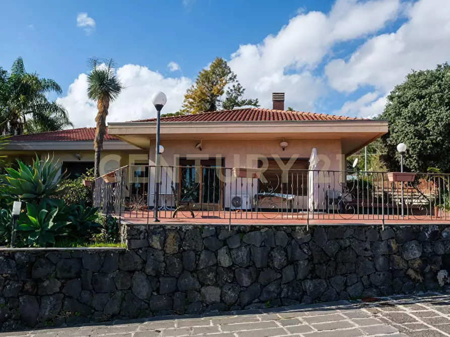 Immagine 13 di Villa in vendita  a Catania