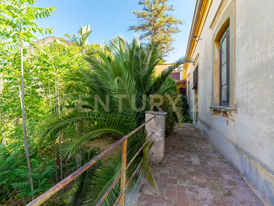Immagine 35 di Villa in vendita  in Via Galermo 152 a Catania