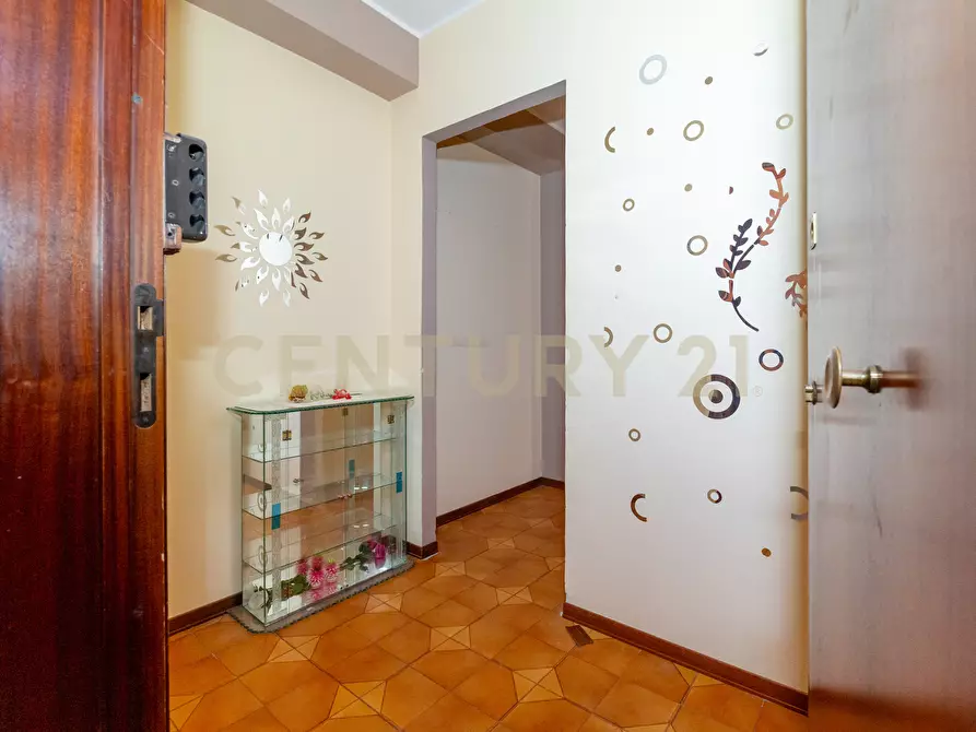 Immagine 7 di Trilocale in vendita  in Via San Nicolò 134 a Aci Catena