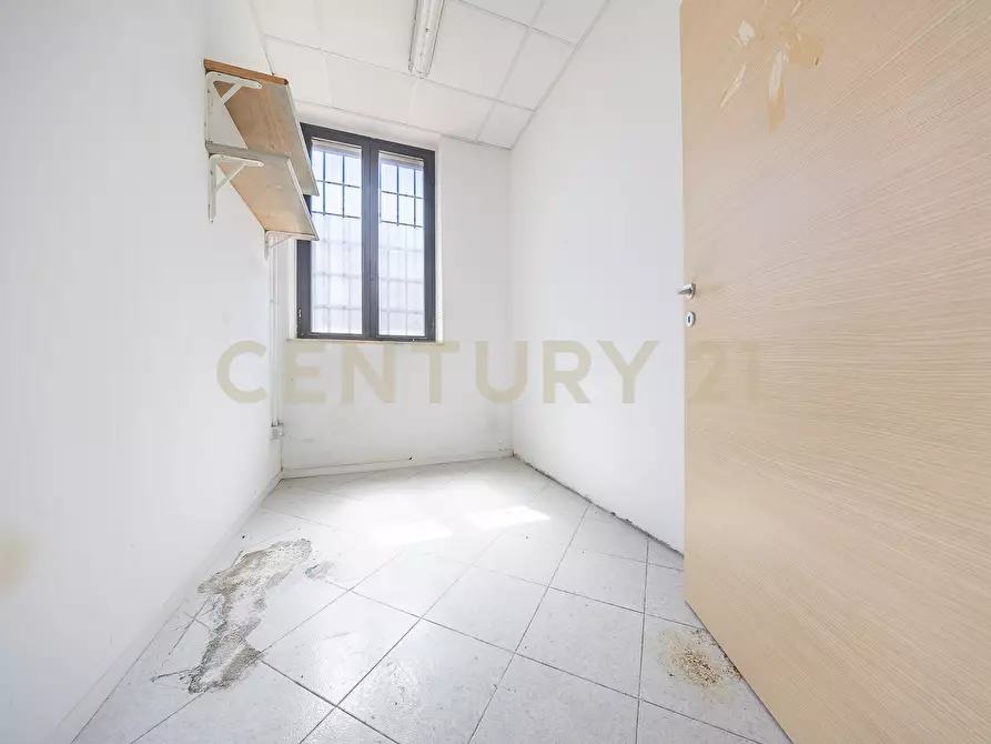 Immagine 10 di Attività artigianale in vendita  in Via Partenope 17 a Anzio