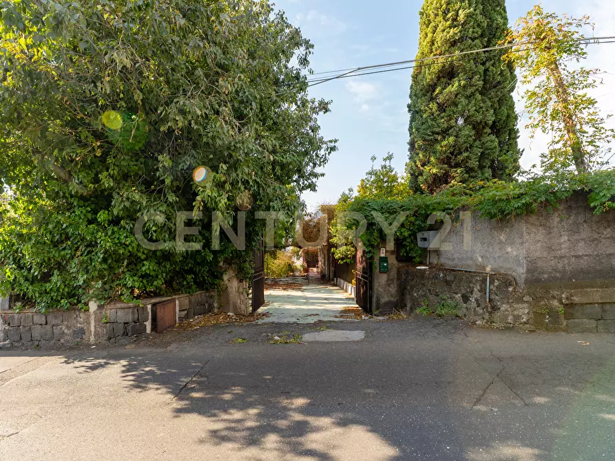 Immagine 3 di Villa in vendita  in Via Gallinaro 22 a Aci Castello