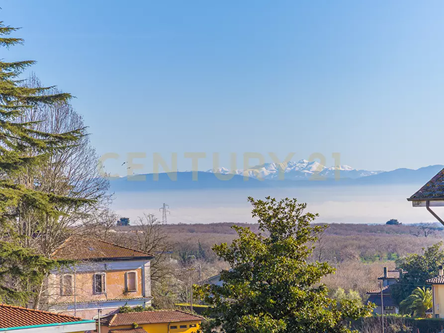 Immagine 32 di Quadrilocale in vendita  in Via Sardegna a Ronciglione