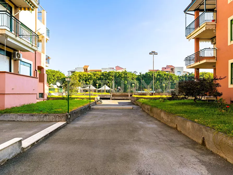 Immagine 21 di Appartamento in vendita  in Contrada Pietrenere 17 a Giardini-Naxos