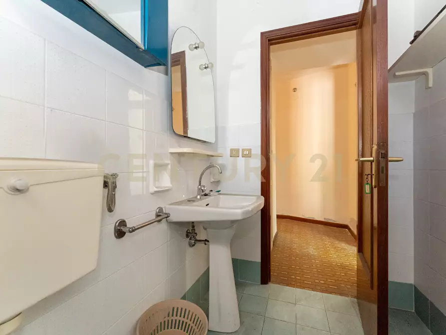 Immagine 16 di Bilocale in vendita  in Via Fimia 2 a Catania