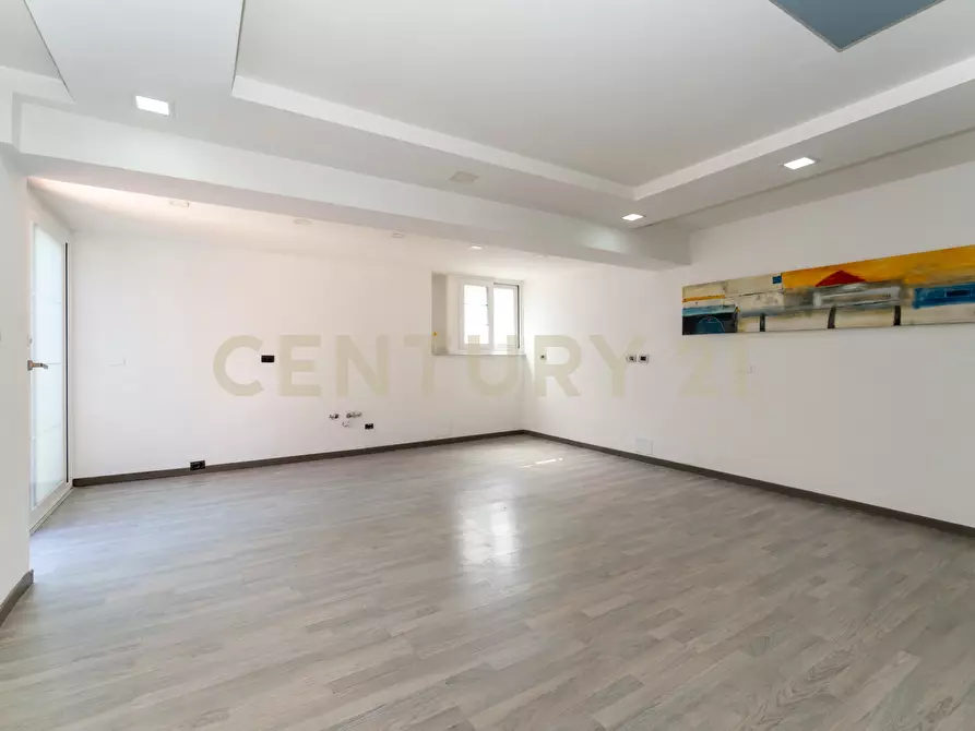 Immagine 49 di Villetta a schiera in vendita  in Via Maria Gianni 81 a Catania