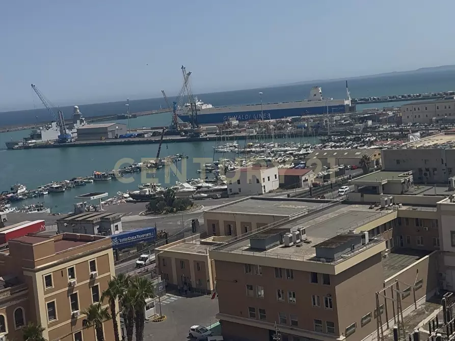 Immagine 2 di Palazzo in vendita  in Via Stella Polare 129 a Catania