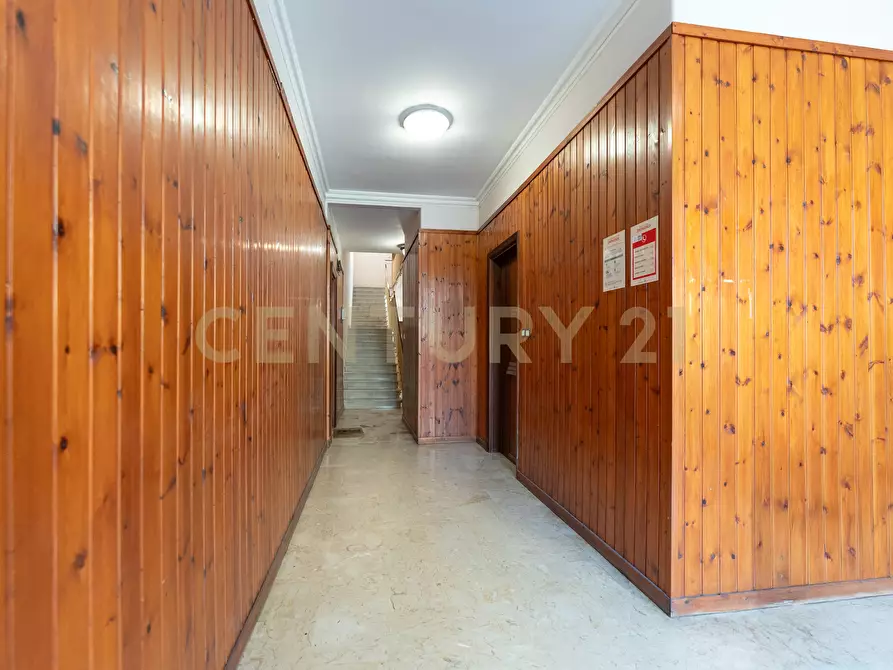 Immagine 7 di Pentalocale in vendita  in Via Carnazza 2 a Tremestieri Etneo