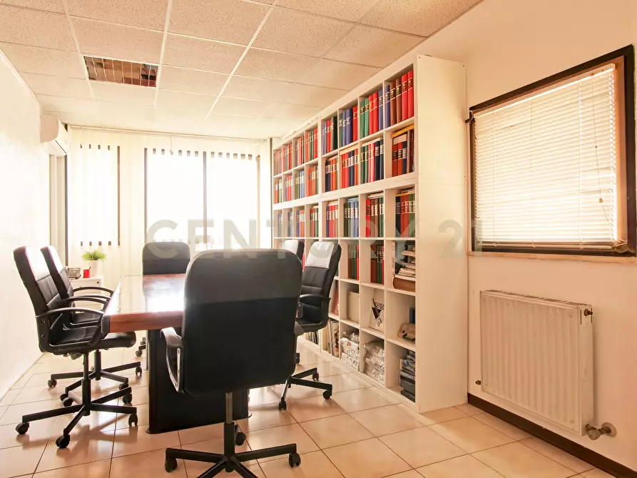 Immagine 7 di Ufficio in vendita  in Via Giuseppe Capogrossi 50 a Roma