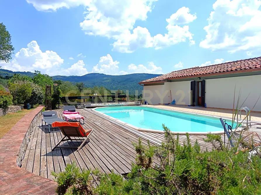 Immagine 1 di Villa in vendita  in Via Case Raspini 2 a Santa Fiora