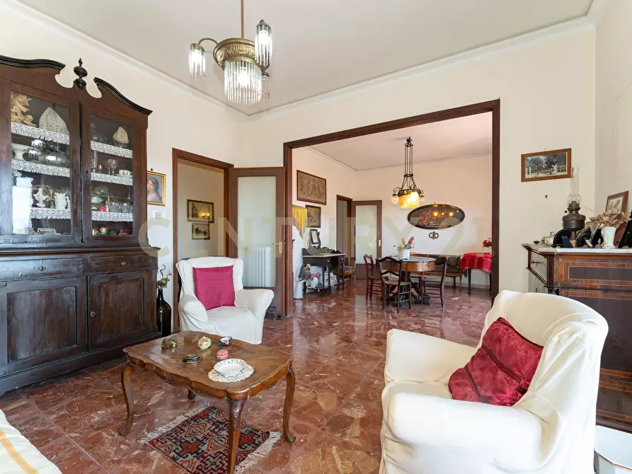 Immagine 10 di Pentalocale in vendita  in Via Redentore 15 a Catania