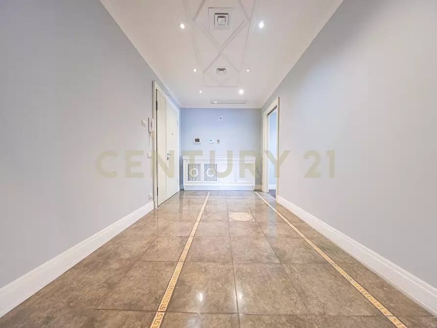 Immagine 23 di Appartamento in vendita  in Via Bevagna 68 a Roma