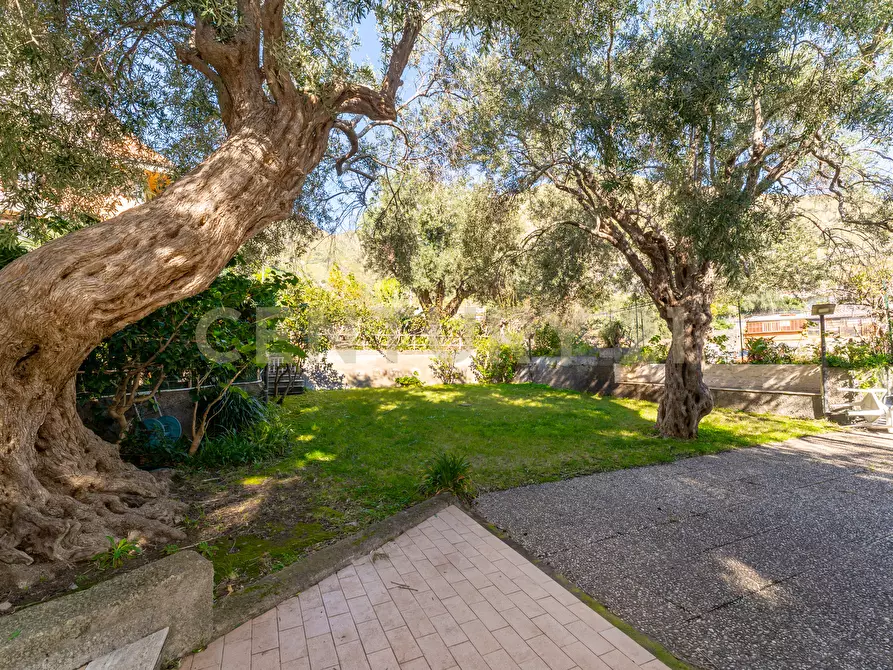 Immagine 44 di Bilocale in vendita  in Via Nazionale 74 bis a Letojanni