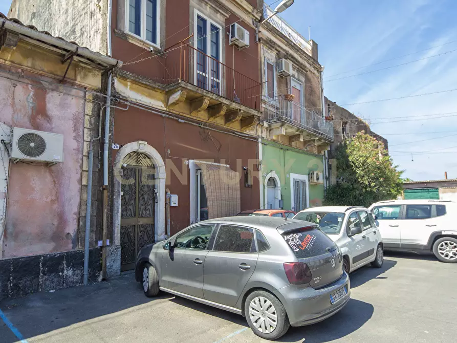 Immagine 1 di Casa indipendente in vendita  in VICOLO DELLA VIGNA 26 a Catania