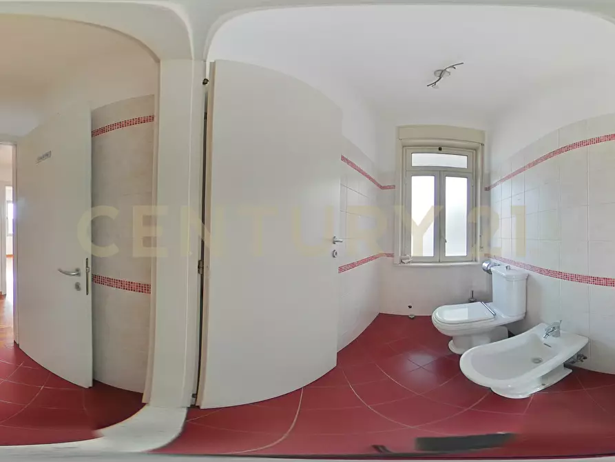 Immagine 56 di Pentalocale in vendita  in Corso Sicilia 64 a Catania