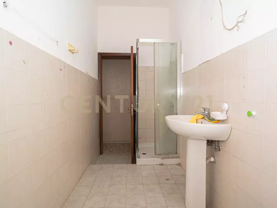 Immagine 21 di Quadrilocale in vendita  in Via Carrubella 8 a Gravina Di Catania