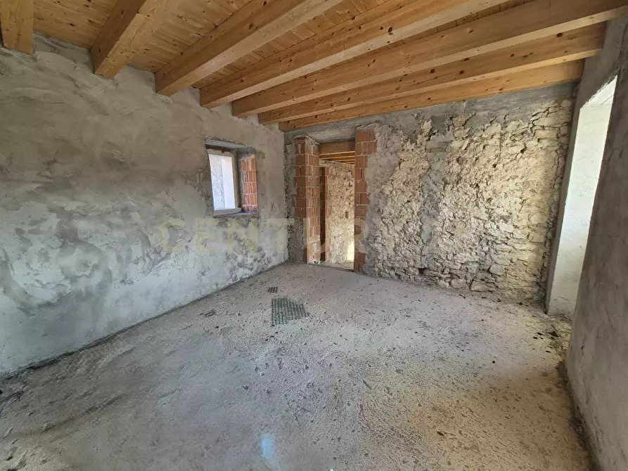 Immagine 30 di Palazzo in vendita  in Via Vigolo 1 a Negrar di Valpolicella