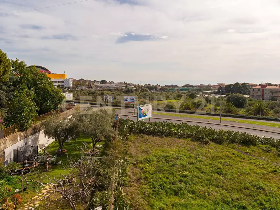 Immagine 26 di Appartamento in vendita  in Via Salvatore Quasimodo 7 a Gravina Di Catania
