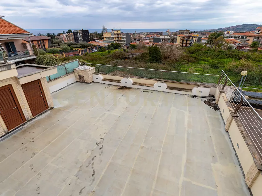 Immagine 43 di Pentalocale in vendita  in Via Lorenzo Maddem 67 a Acireale