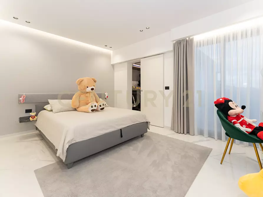 Immagine 93 di Villa in vendita  in Via Sant' Andrea 8 a Catania