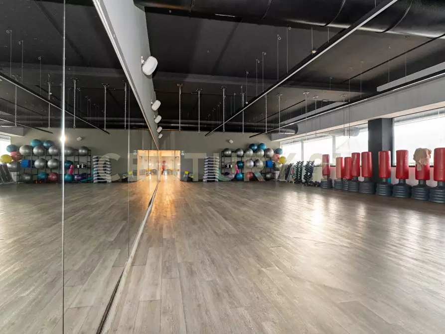 Immagine 30 di Attività commerciale in vendita  in Viale del Commercio a Misterbianco