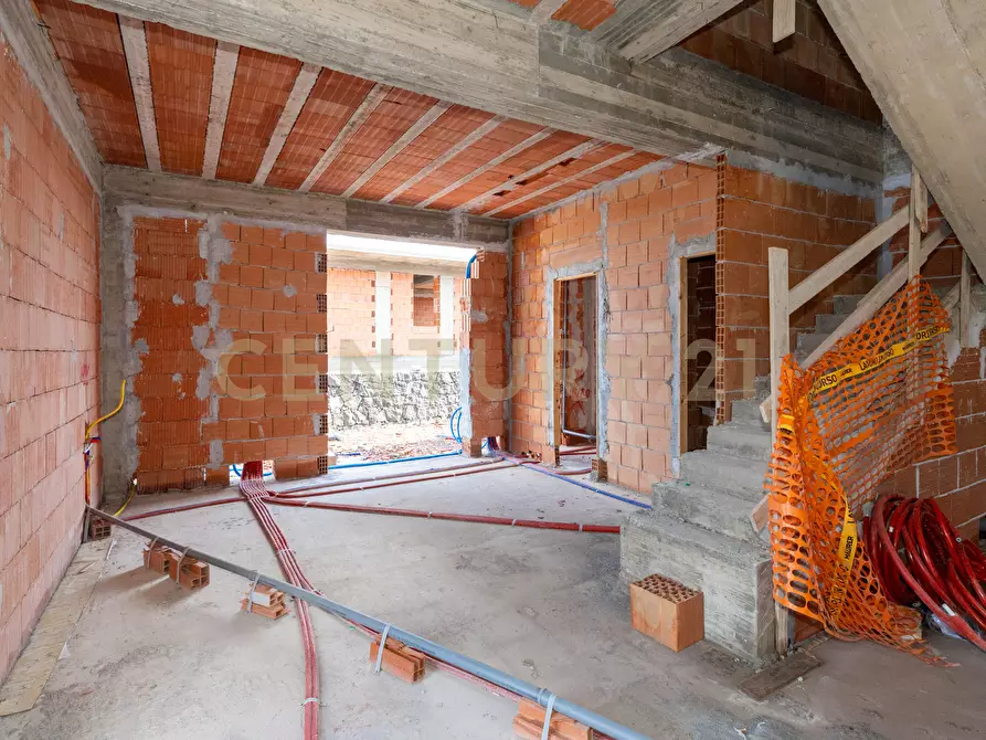 Immagine 26 di Villa in vendita  in Via Ruggero Leoncavallo 7 a Aci Sant'antonio