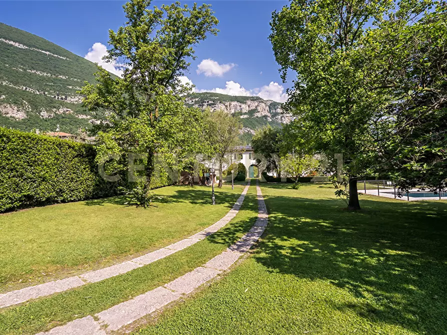 Immagine 156 di Villa in vendita  in Via Adige 25 a Brentino Belluno