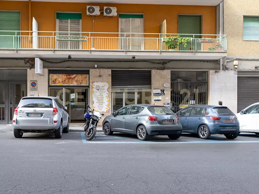 Immagine 37 di Locale commerciale in vendita  in Via Giacomo Leopardi 127 a Catania