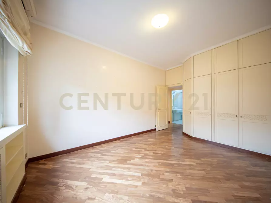 Immagine 11 di Trilocale in vendita  in Via Bevagna 56 a Roma