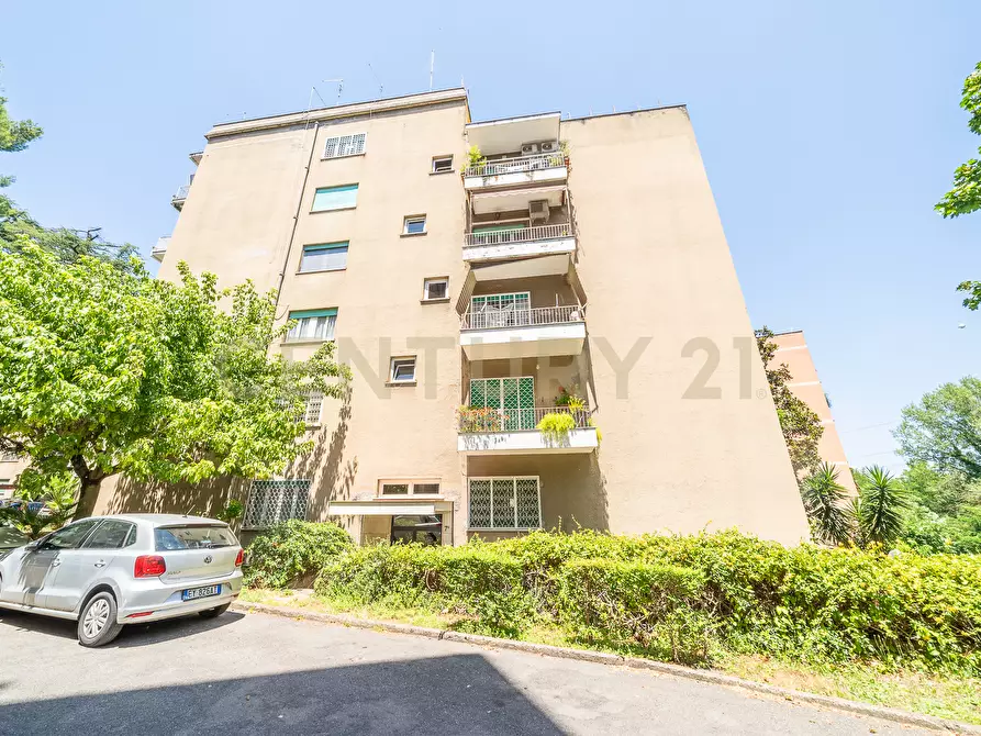 Immagine 31 di Quadrilocale in vendita  in Via Giovanni Verga 81 a Roma