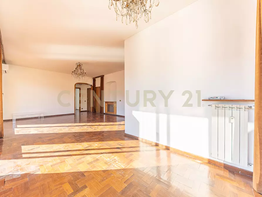 Immagine 11 di Attico in vendita  in Via Francesco Borgatti 18 a Roma