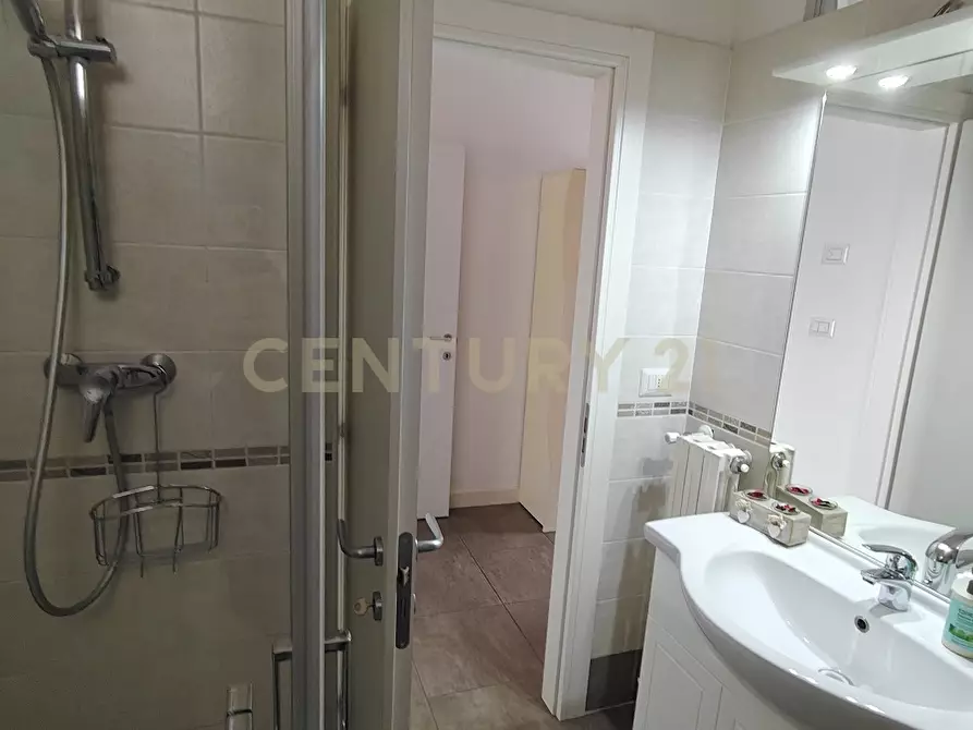 Immagine 17 di Pentalocale in vendita  in Stradone Santa Lucia 109 a Verona