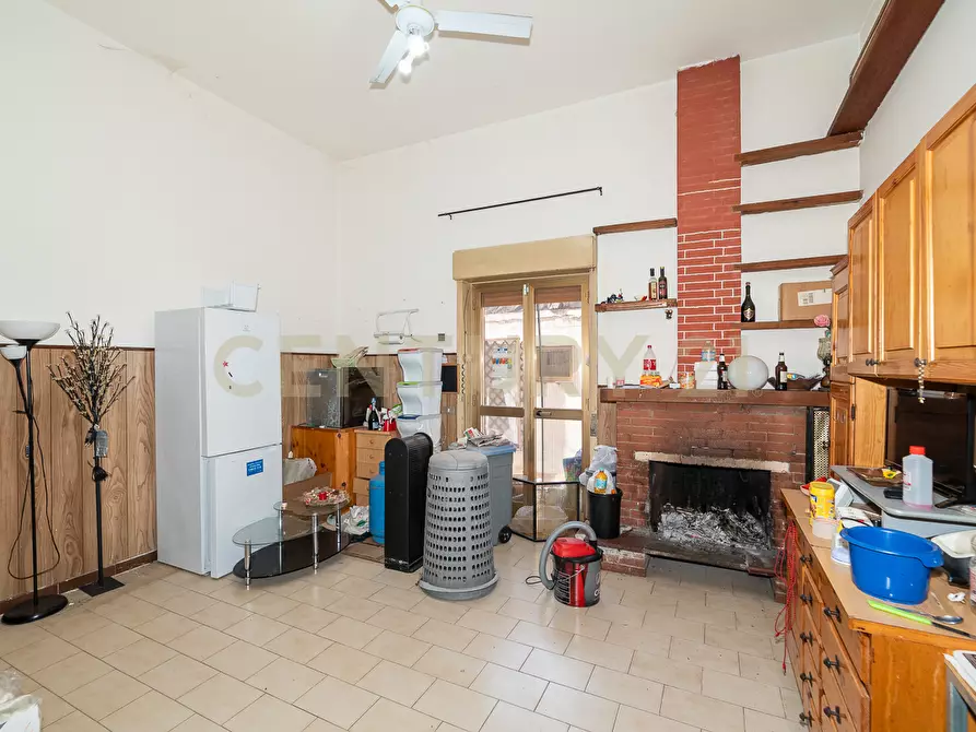 Immagine 26 di Locale commerciale in vendita  in Via Mario Rapisardi 20 a Fiumefreddo Di Sicilia