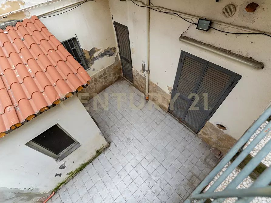 Immagine 25 di Porzione di casa in vendita  in Via Giudice 10 a Catania