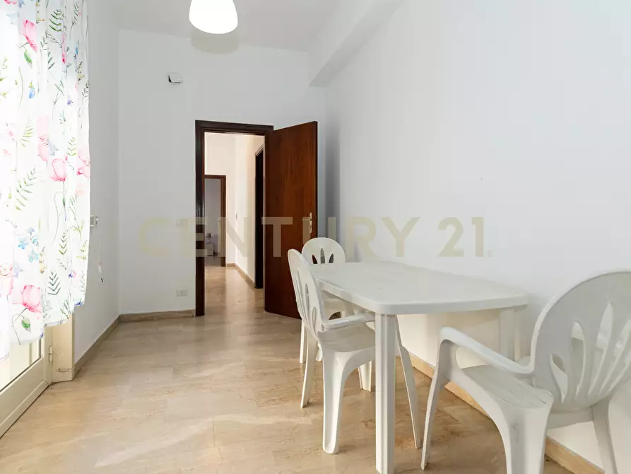 Immagine 21 di Trilocale in vendita  in Via Consolare Valeria 9797 a Sant'alessio Siculo