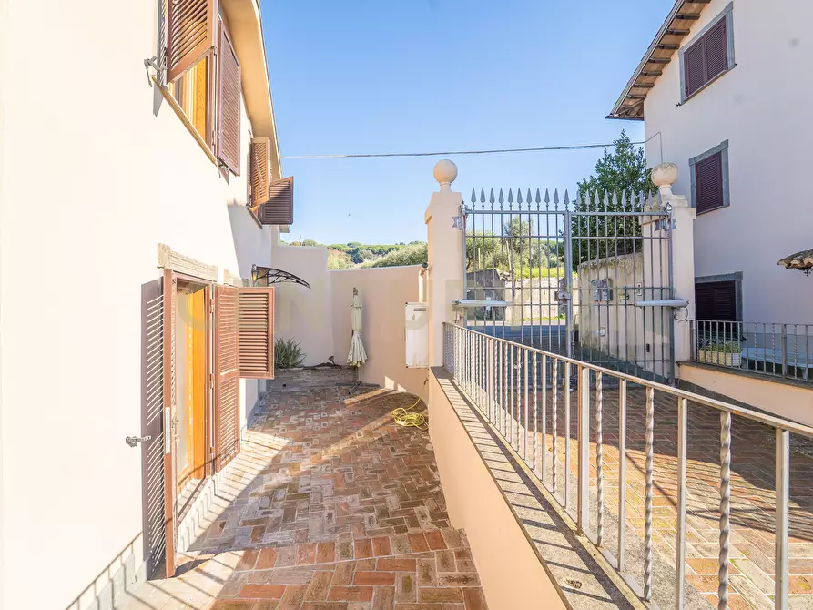 Immagine 41 di Casa bifamiliare in vendita  in Via Appia Nuova 17 a Albano Laziale