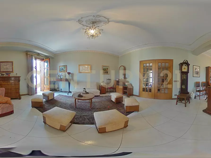 Immagine 58 di Pentalocale in vendita  in Via Vittorio Emanuele 181 a Viagrande