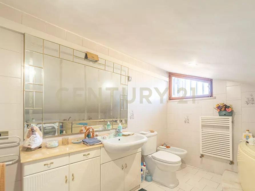 Immagine 23 di Attico in vendita  in Via di Torre Morena 100 a Roma