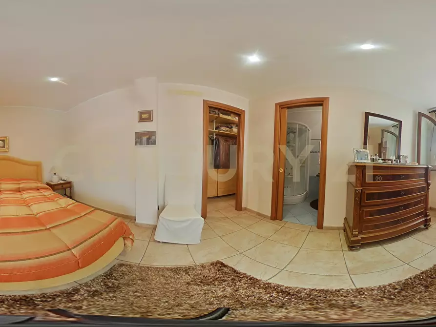 Immagine 113 di Villa in vendita  in Via Alcaloro Petrone 47 a Viagrande