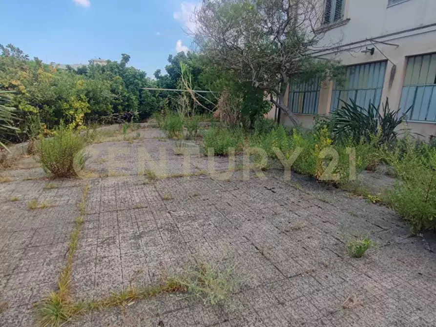 Immagine 3 di Palazzo in vendita  in Viale Regina Margherita 27 a Messina