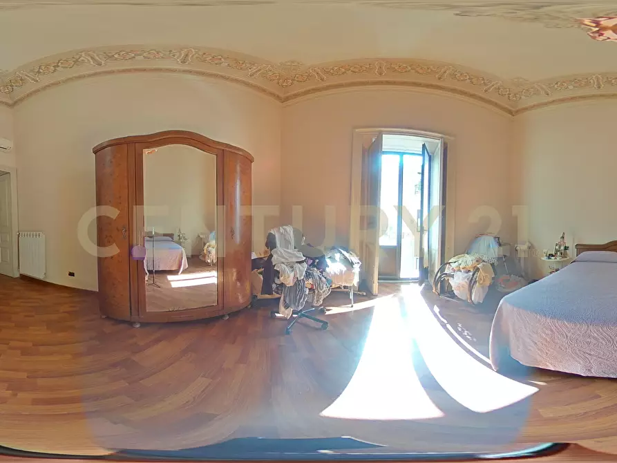 Immagine 60 di Pentalocale in vendita  in Via Etnea 196 a Catania