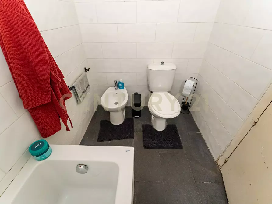 Immagine 17 di Casa indipendente in vendita  in Piazza Guglielmo Marconi 1 a Camporotondo Etneo
