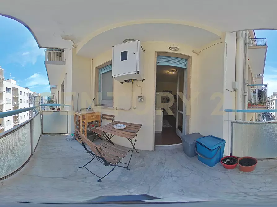 Immagine 62 di Quadrilocale in vendita  in Via Genova 64 a Catania