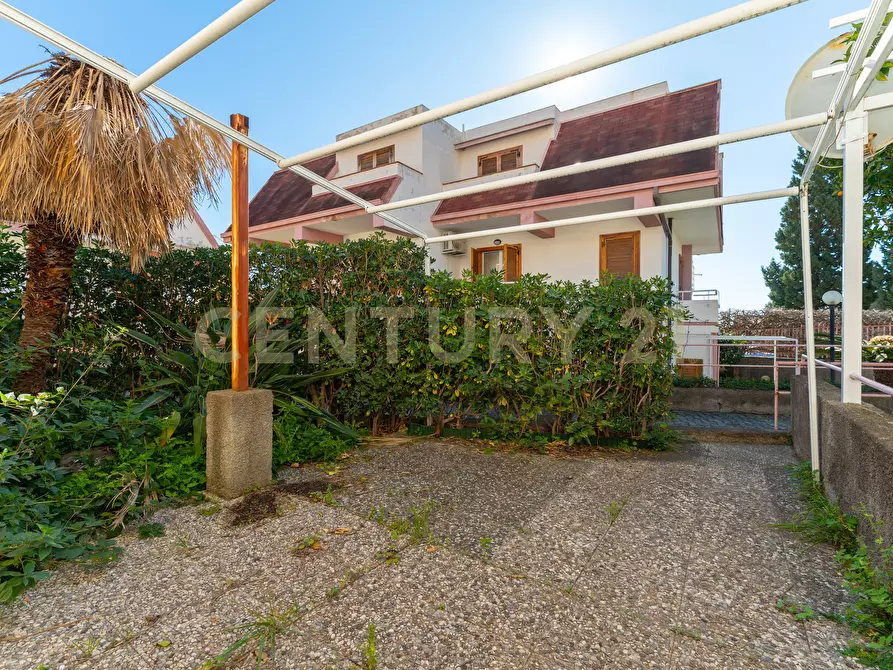 Immagine 2 di Bilocale in vendita  in Via Nazionale 74 bis a Letojanni