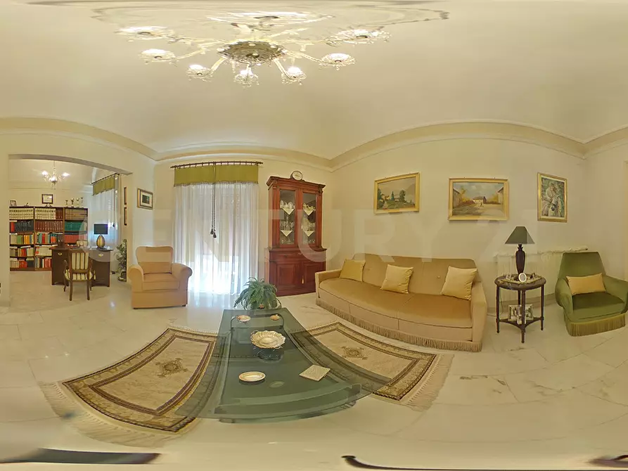 Immagine 59 di Pentalocale in vendita  in Via Antonino di Sangiuliano 185 a Catania