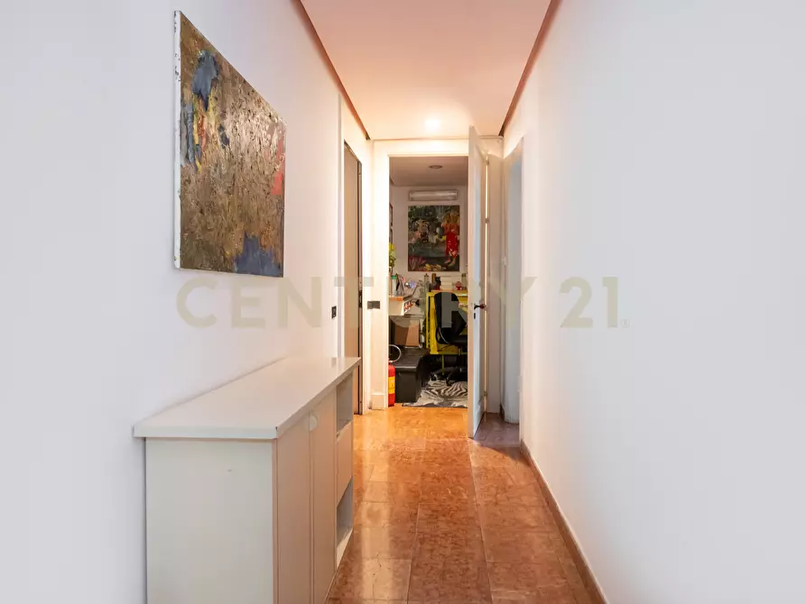 Immagine 25 di Appartamento in vendita  in Corso Italia 205-207 a Catania