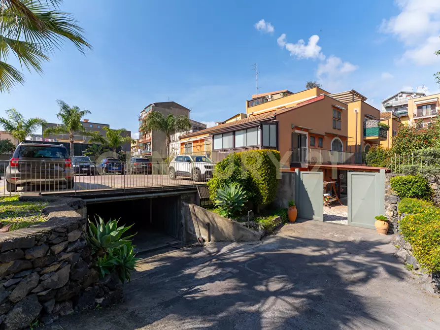 Immagine 8 di Villetta a schiera in vendita  in Via Maria Gianni 81 a Catania