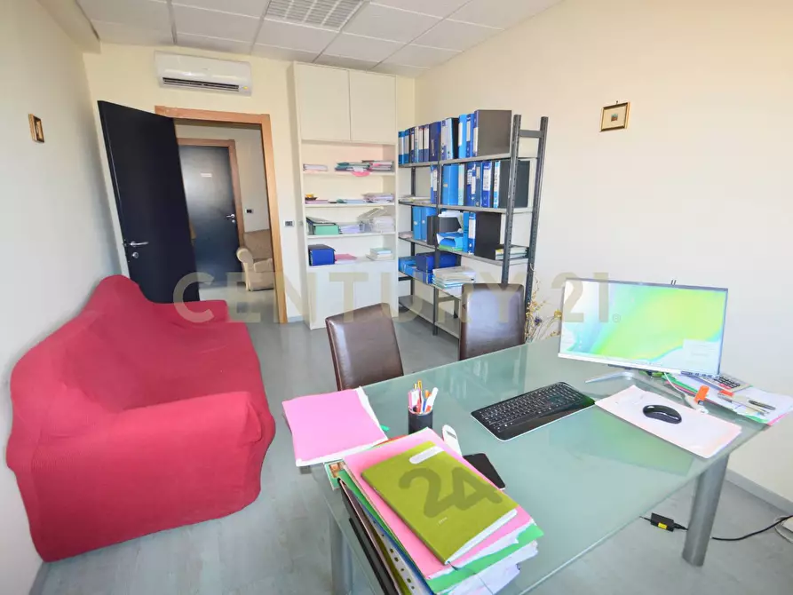 Immagine 8 di Ufficio in vendita  a Grosseto